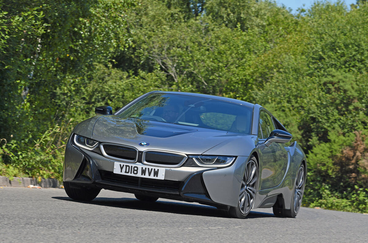 BMW i8 Coupe 2019 - hero front