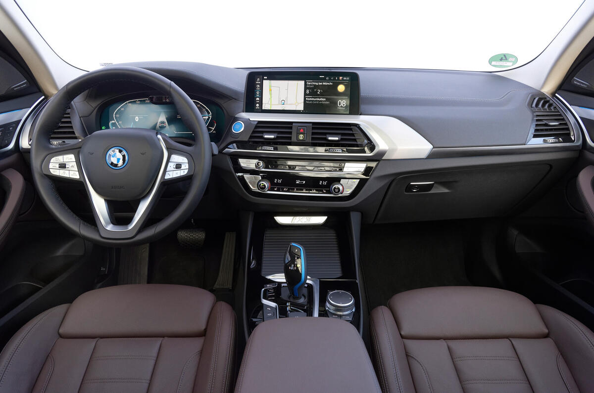 BMW iX3 2020 : premier bilan de conduite - cabine