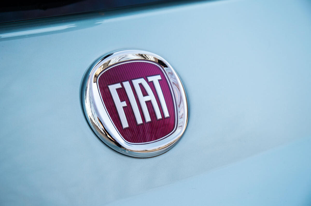 Fiat 500 Hybrid 2020 first drive review - rear badge