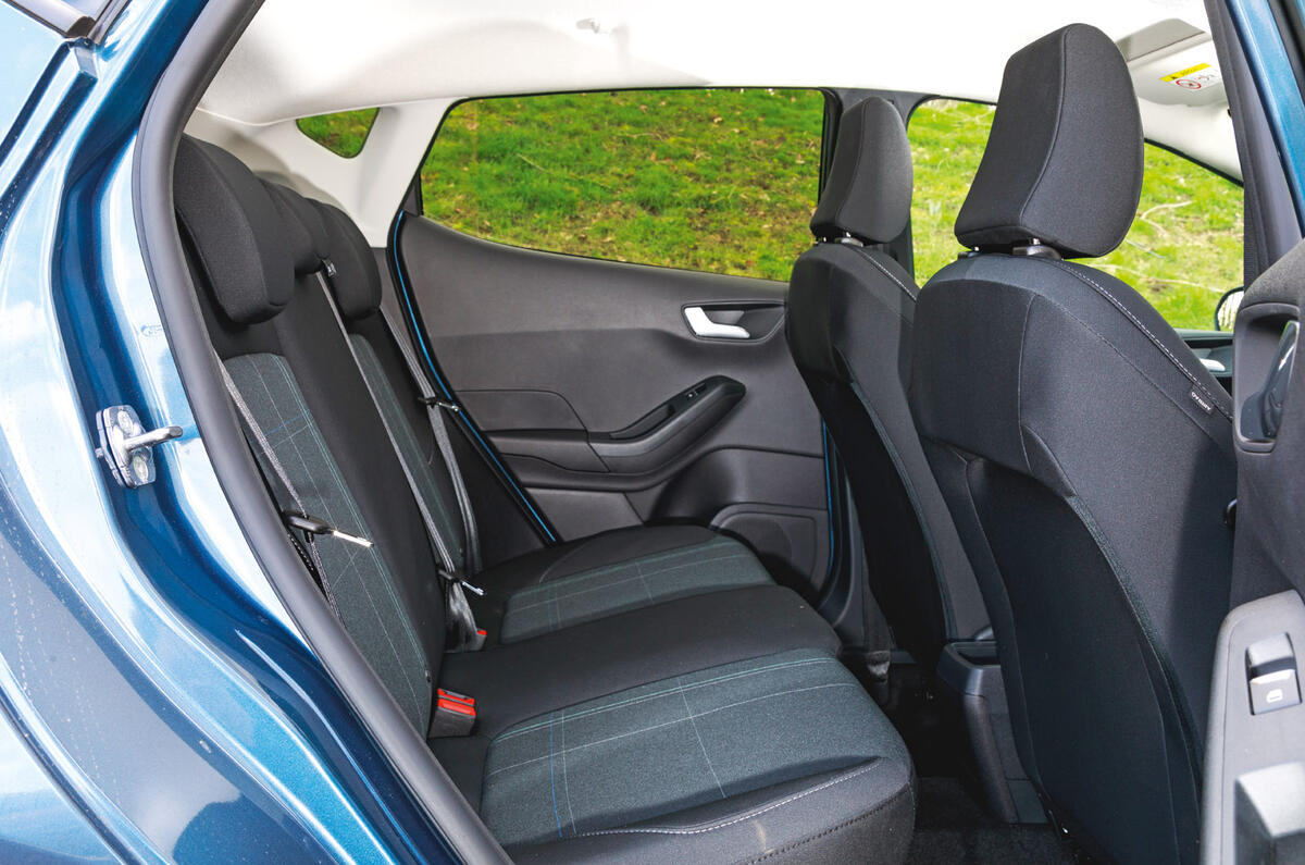 Ford Fiesta - interior
