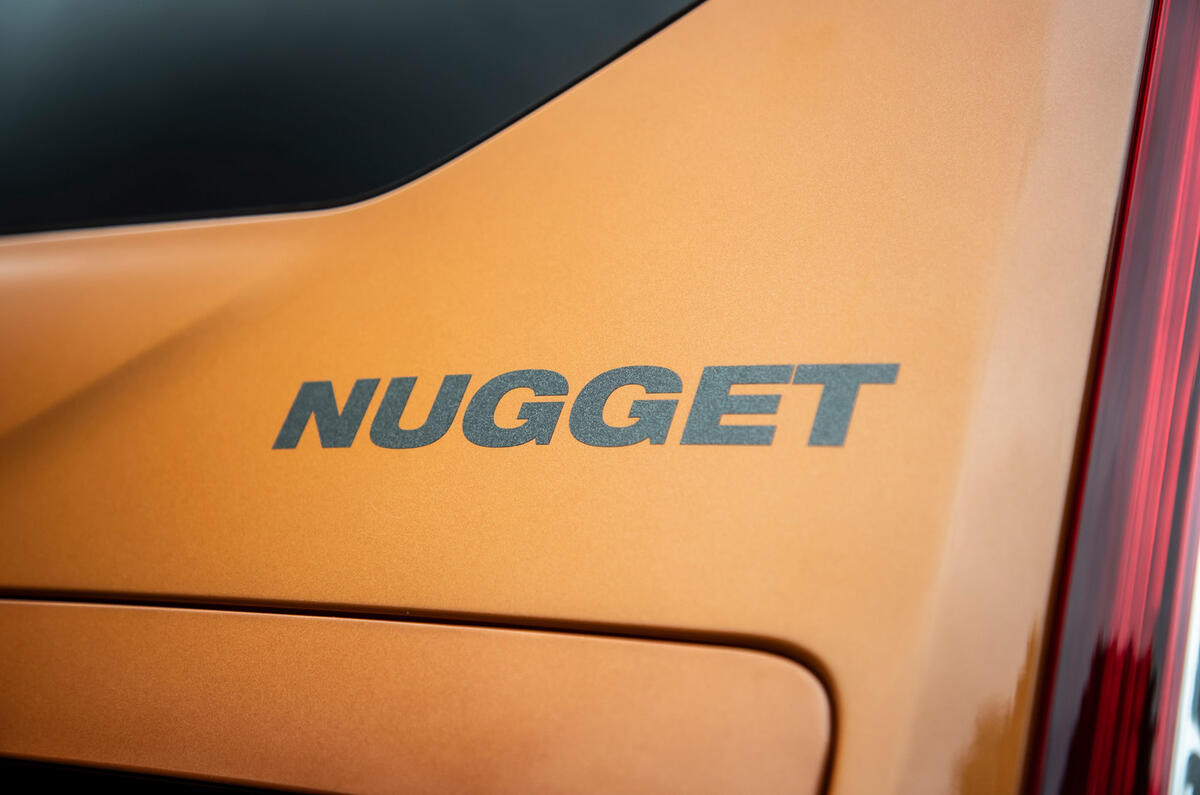 8 Ford Transit Nugget 2021 UK FD rear badge