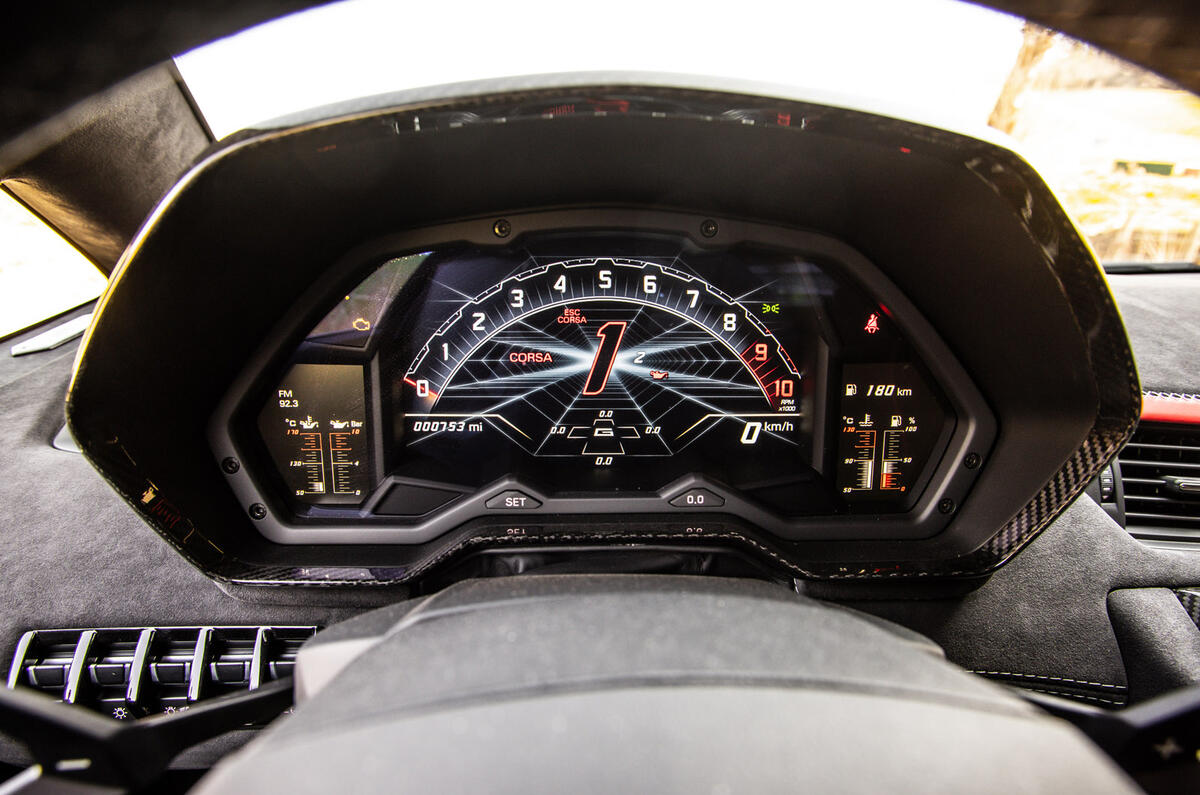 8 Lamborghini Aventador Ultimae 2022 first drive instruments