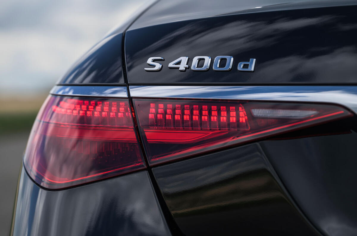 8 Mercedes Classe S S400d 2021 UE FD feux arrière