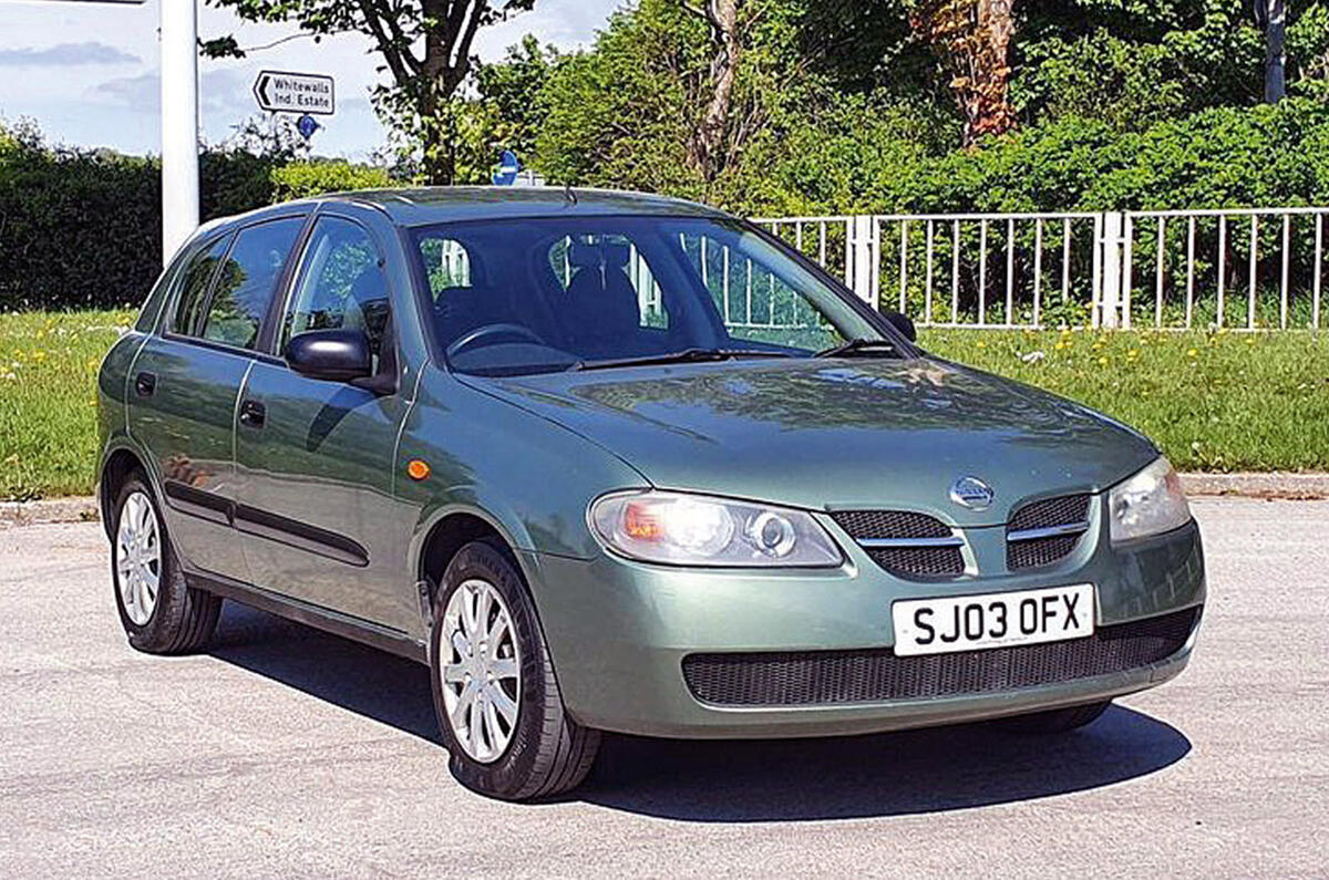 Nissan Almera - static front