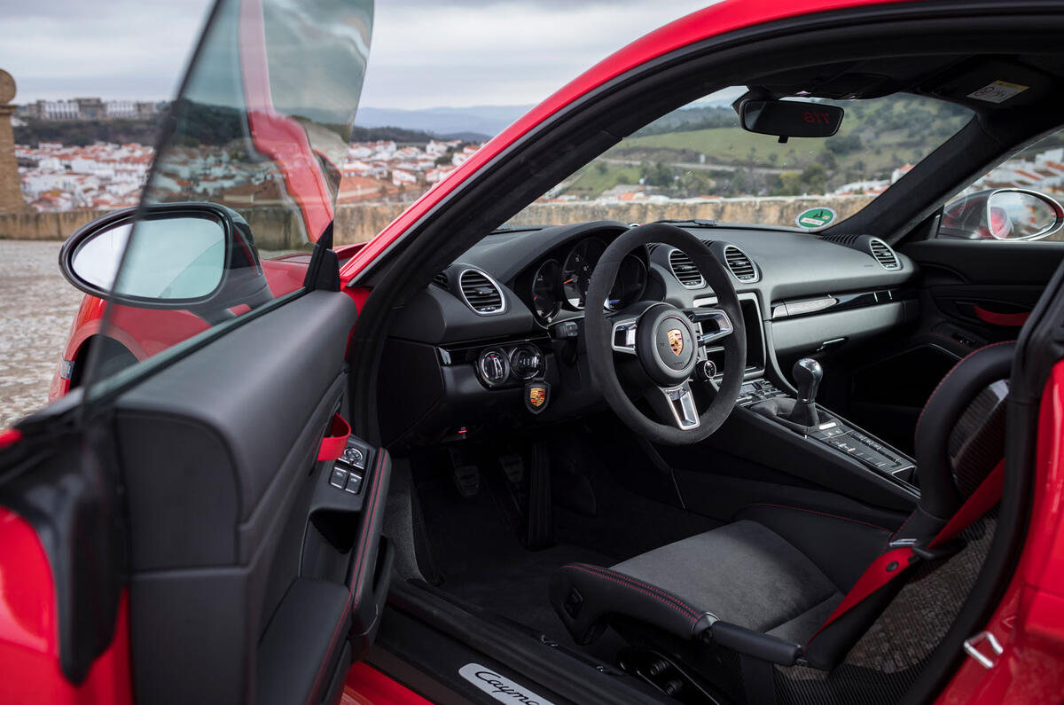 Porsche Cayman T 2019 first drive review - interior