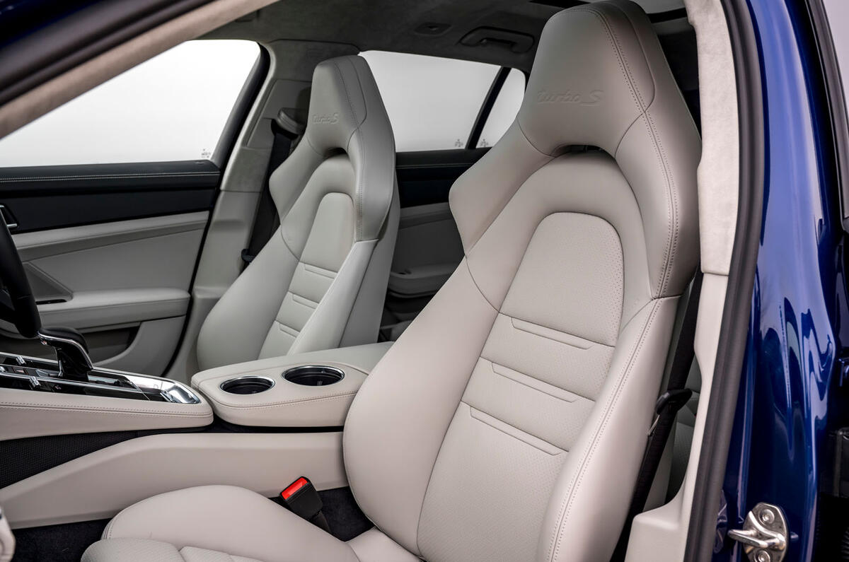 8 Porsche Panamera Turbo S E Hybrid ST 2021 UK FD front seats