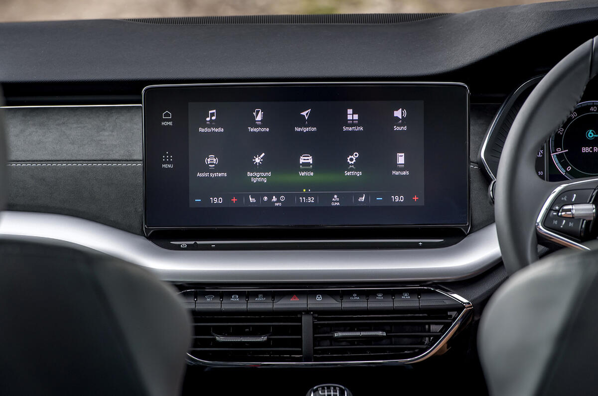 Skoda Octavia IV 2020 first drive review - infotainment