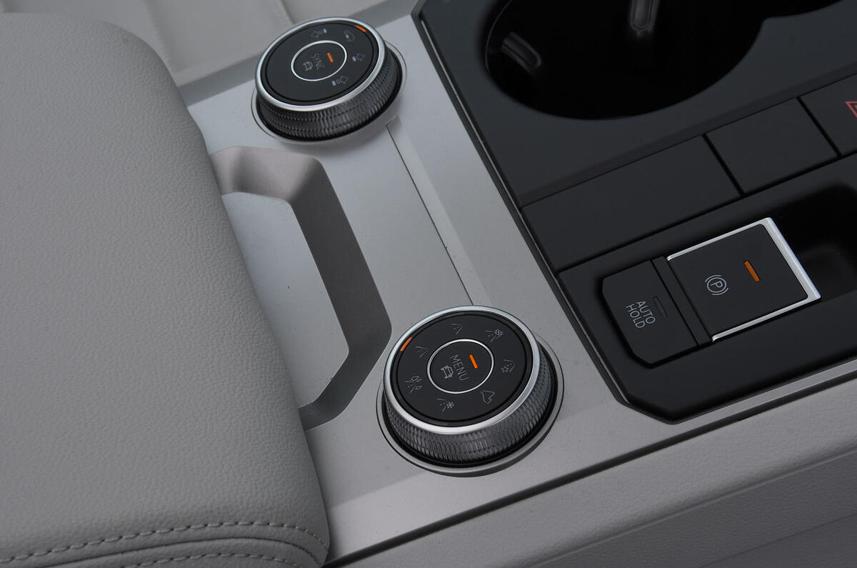 Volkswagen Touareg 3.0 TSI 2019 UK first drive review - off-road controls