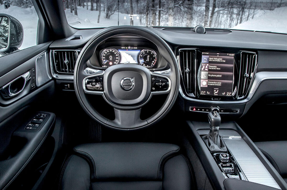 Volvo V60 Cross Country >> Volvo V60 Cross Country 2019 review | Autocar Volvo V60 Cross Country >> Volvo V60 Cross Country 2019 review | Autocar