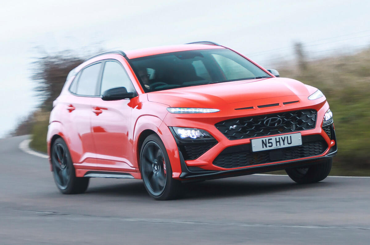 80 Cupra Formentor vs Hyundai Kona N 2022 Kona cornering