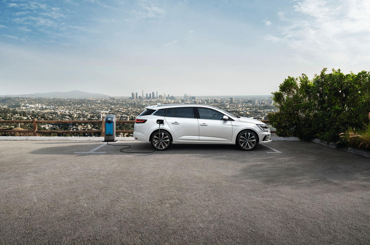 Renault megane 2020 refresh - etech charging