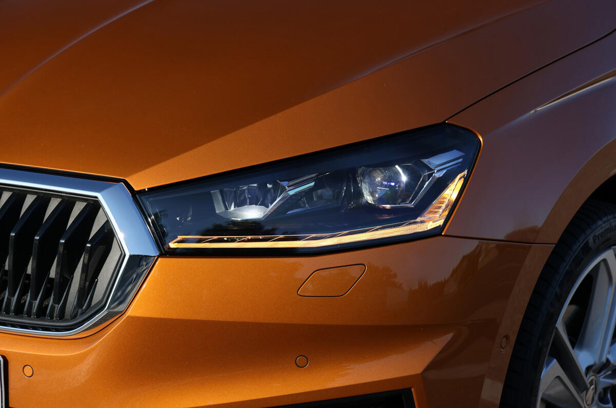 81 skoda fabia ml orange phoenix 1920x1281