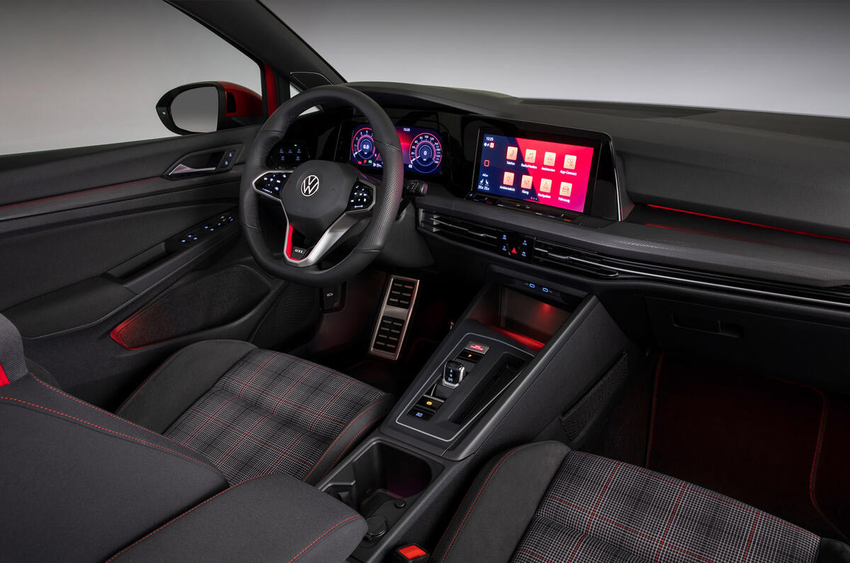 Volkswagen Golf GTI 2020 - interior