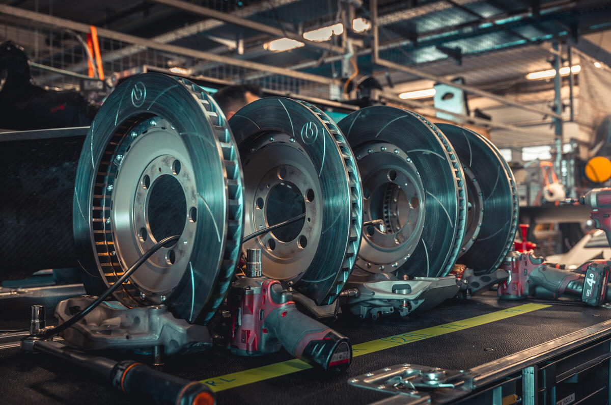 84 bmw m4 gt3  nurburgring brake discs