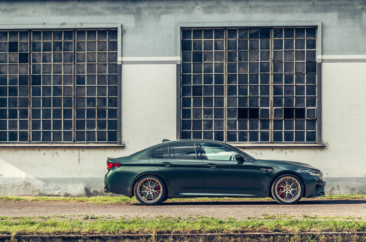 85 bmw m5 cs side profile