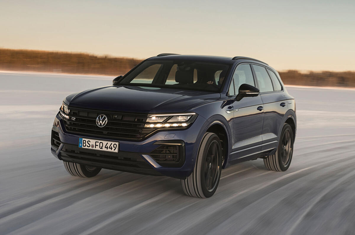 Volkswagen Touareg R 2020 official reveal images - driving front