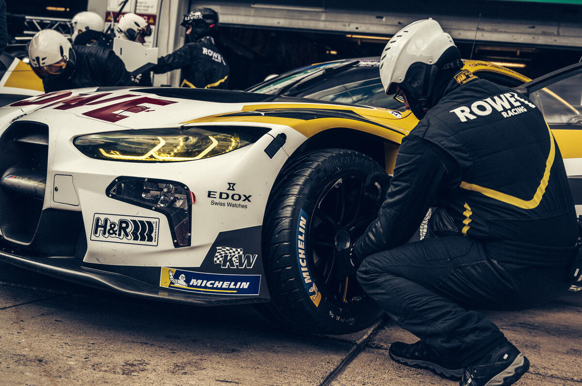 86 bmw m4 gt3  nurburgring wheel change