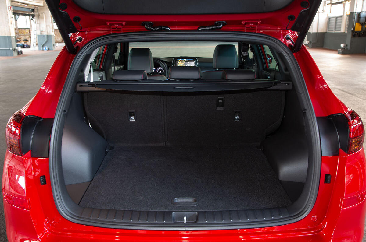 Hyundai Tucson N Line 2019 reveal - boot