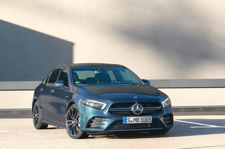 2018 - [Mercedes-Benz] Classe A Sedan - Page 6 86-mercedes-amg-a35-saloon-official-reveal-static-front