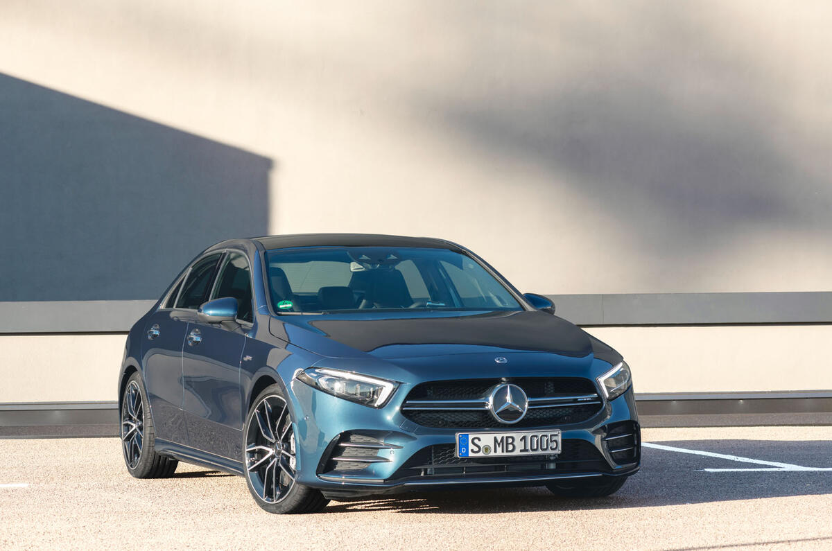 2018 - [Mercedes-Benz] Classe A Sedan - Page 6 86-mercedes-amg-a35-saloon-official-reveal-static-front