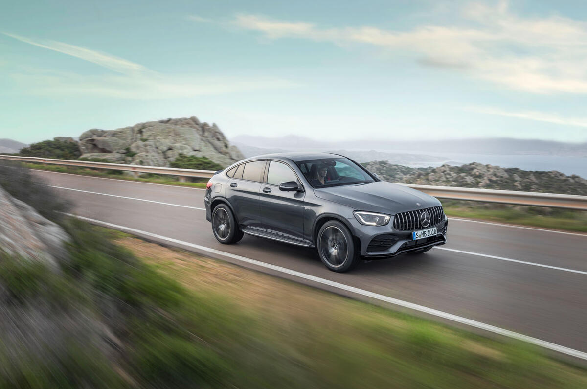 Mercedes-AMG GLC43 Coupé 2019 official debut - on the road front