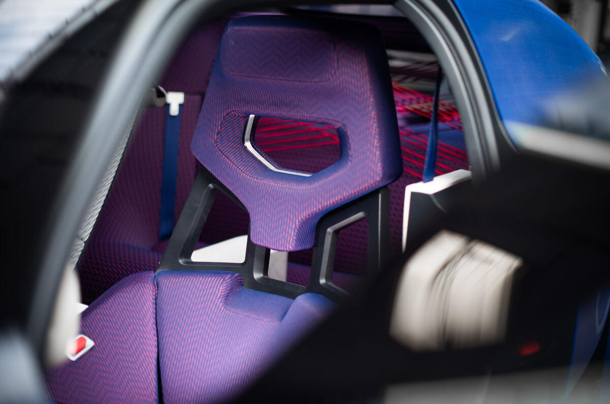 Citroen 19_19 concept official reveal - front seat cushioning