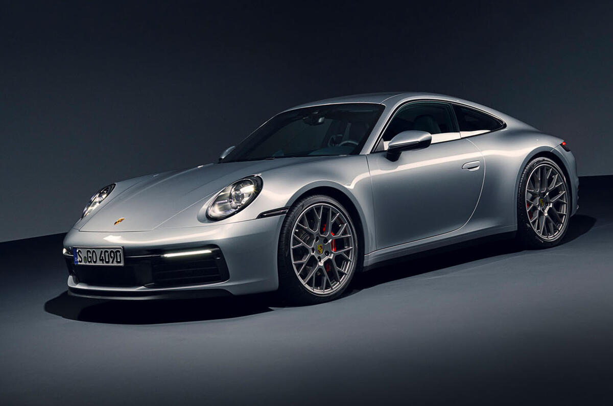 2019 Porsche 911 official studio photos - front