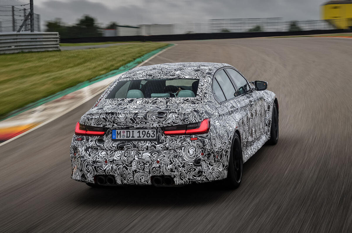 88-bmw-m3-prototype-drive-2020-tracking-rear.jpg