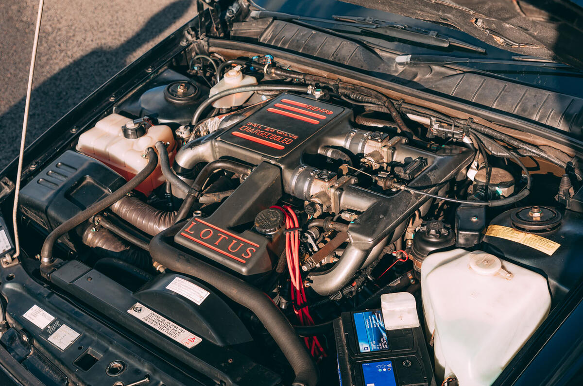 Lotus Carlton at 30 - engine