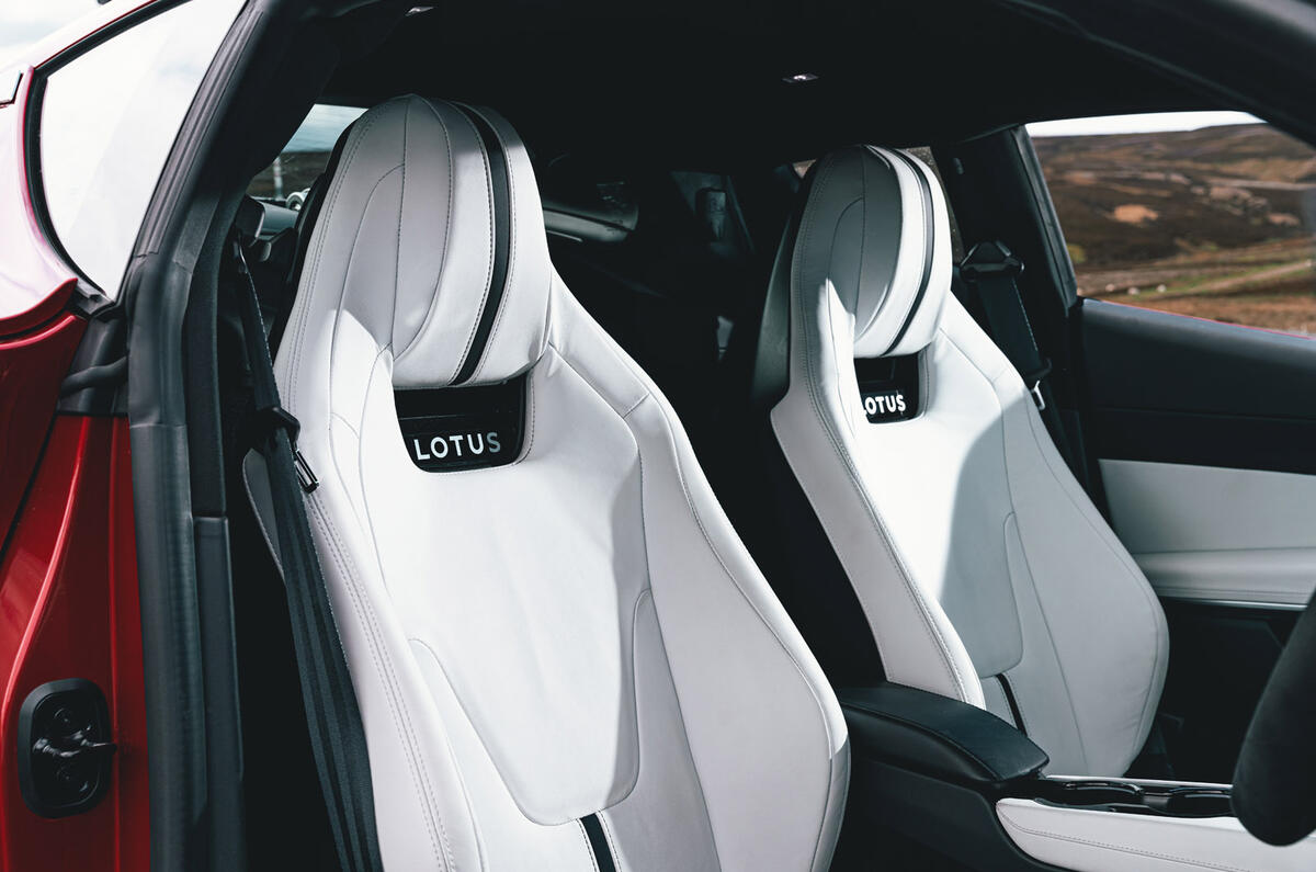 Lotus Emira vs Porsche 718 Cayman Autocar