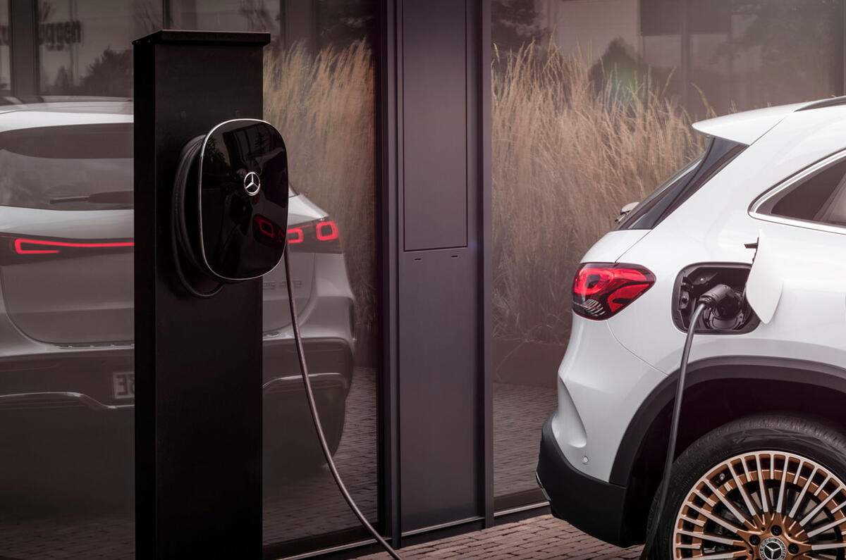 88 Mercedes Benz EQA official images charging port