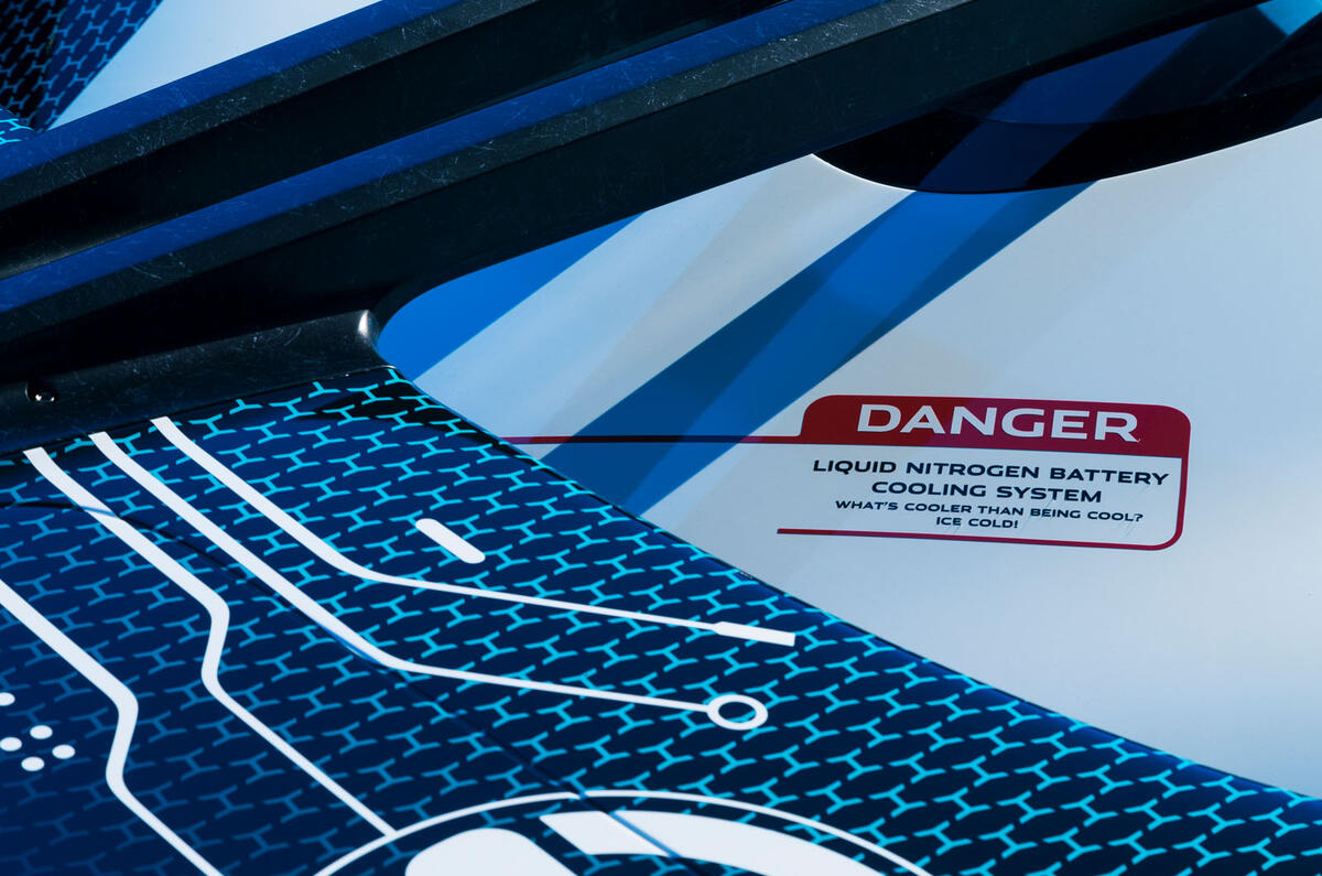 Jaguar Vision GT Concept Gran Turismo - studio static warning signs