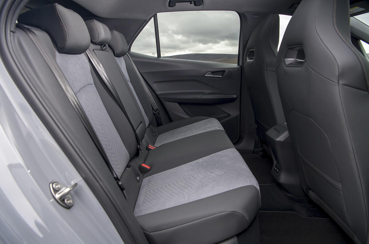 8 Cupra Born 58kWh back seats