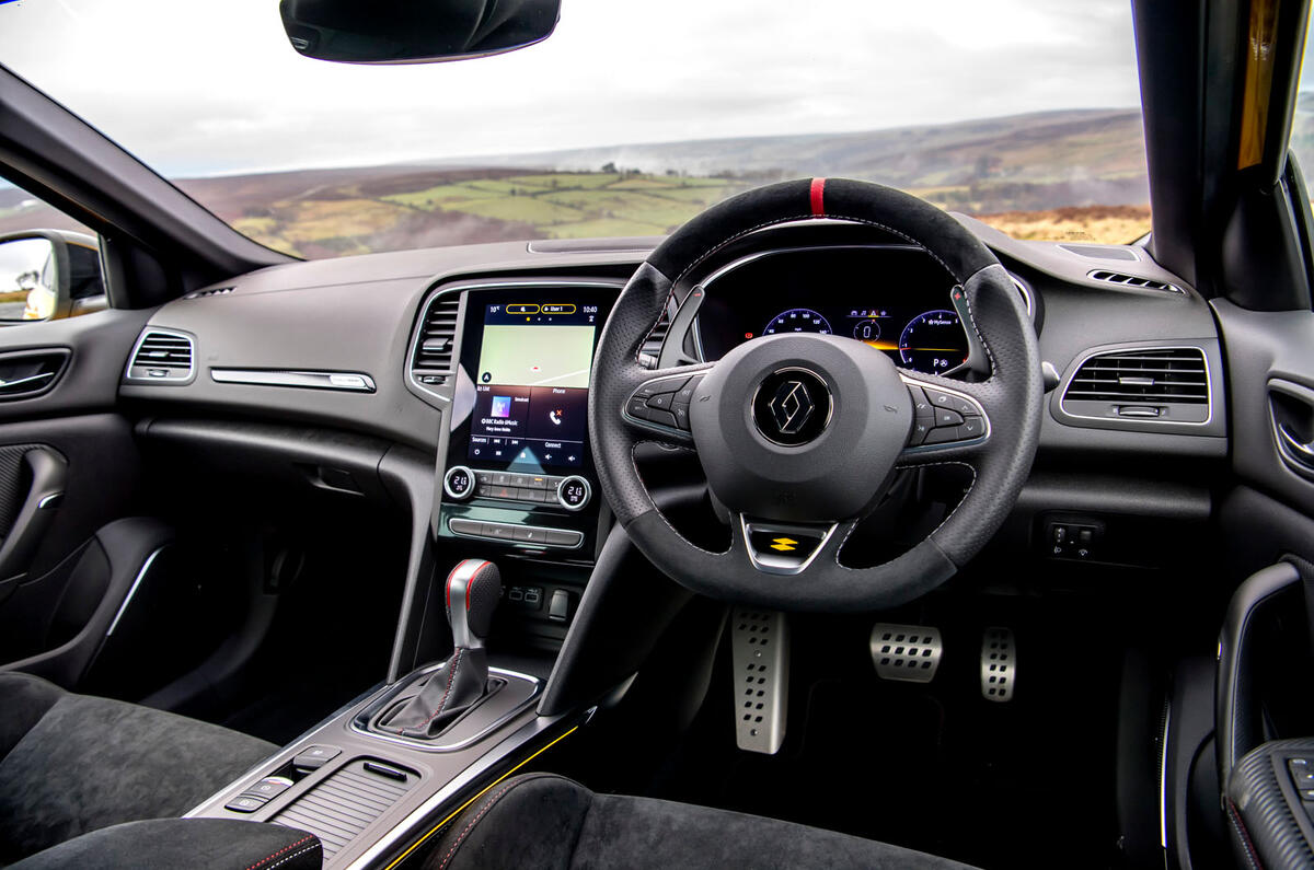 8Renault Megane RS 300 Trophy 2021 Première cabine d'examen de conduite au Royaume-Uni