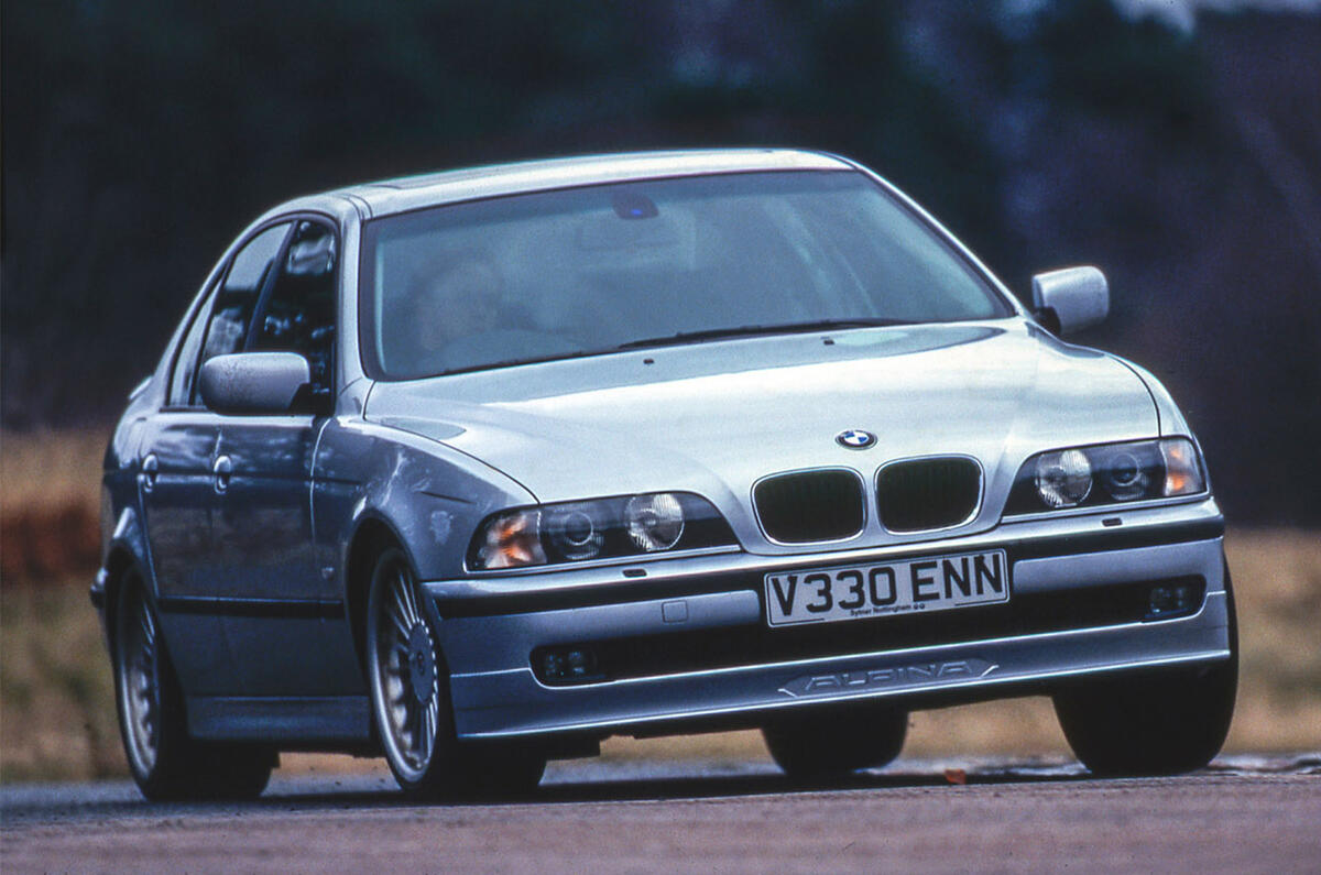 Alpina B10 Touring - hero front