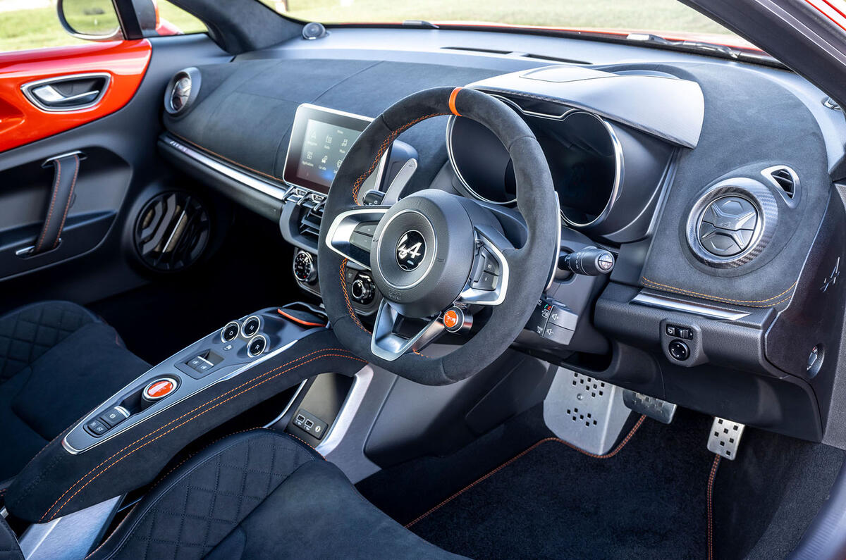 9 Alpine A110 S 2022 UE : essai routier du tableau de bord