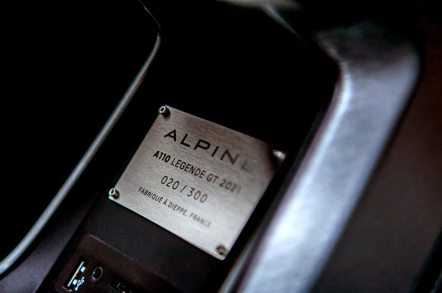 9 Alpine Legende GT 292 2021 UE : essai routier - Plaque