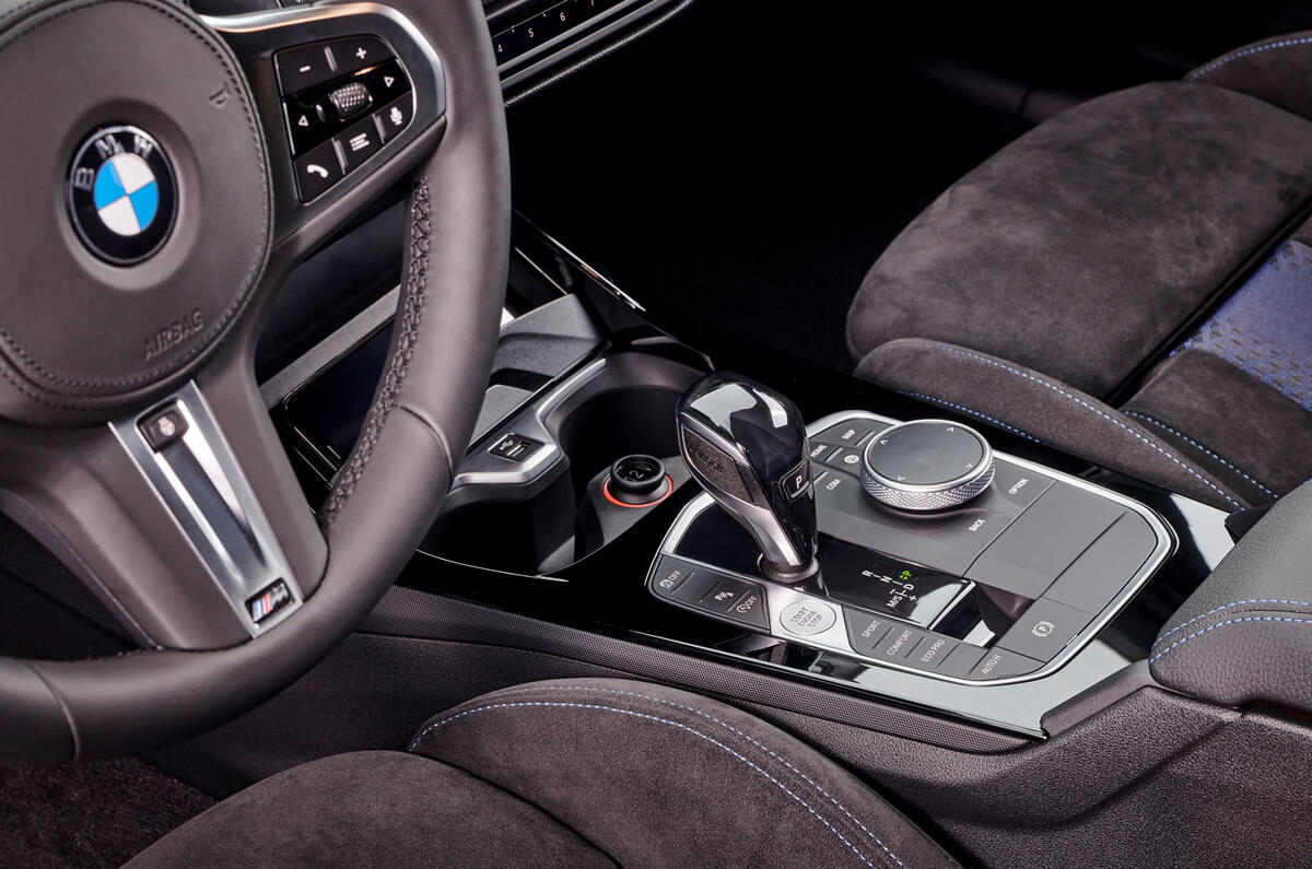 BMW 1 Series M135i 2019 first drive review - centre console
