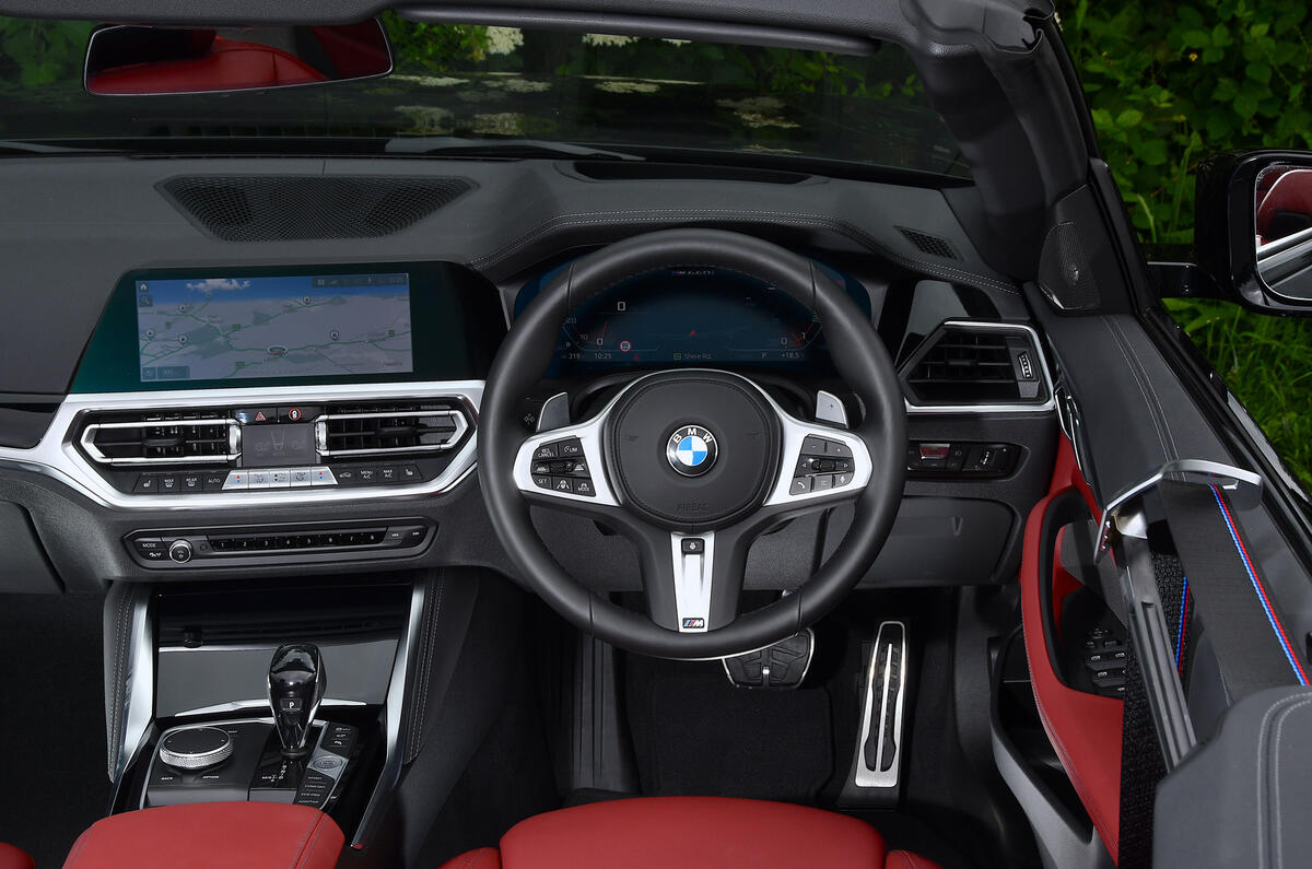9 BMW 4 Series M440i Convertible 2021 UK FD dashboard