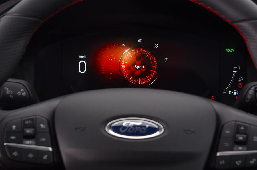 Ford Kuga ST-Line PHEV 2020 : premier examen de la conduite au Royaume-Uni - instruments