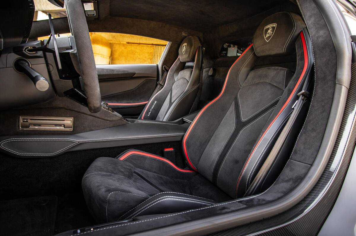 9 Lamborghini Aventador Ultimae 2022 first drive seats
