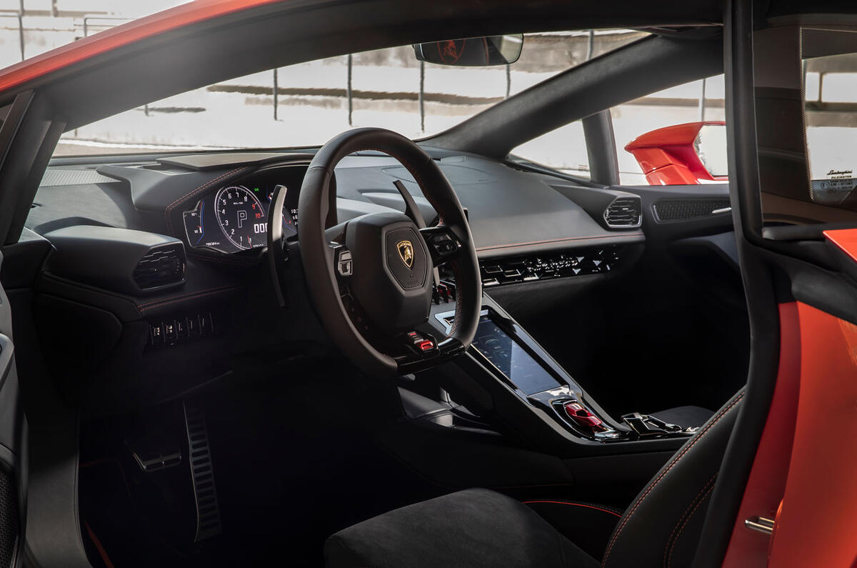 Lamborghini Huracan Evo 2019 Review Autocar