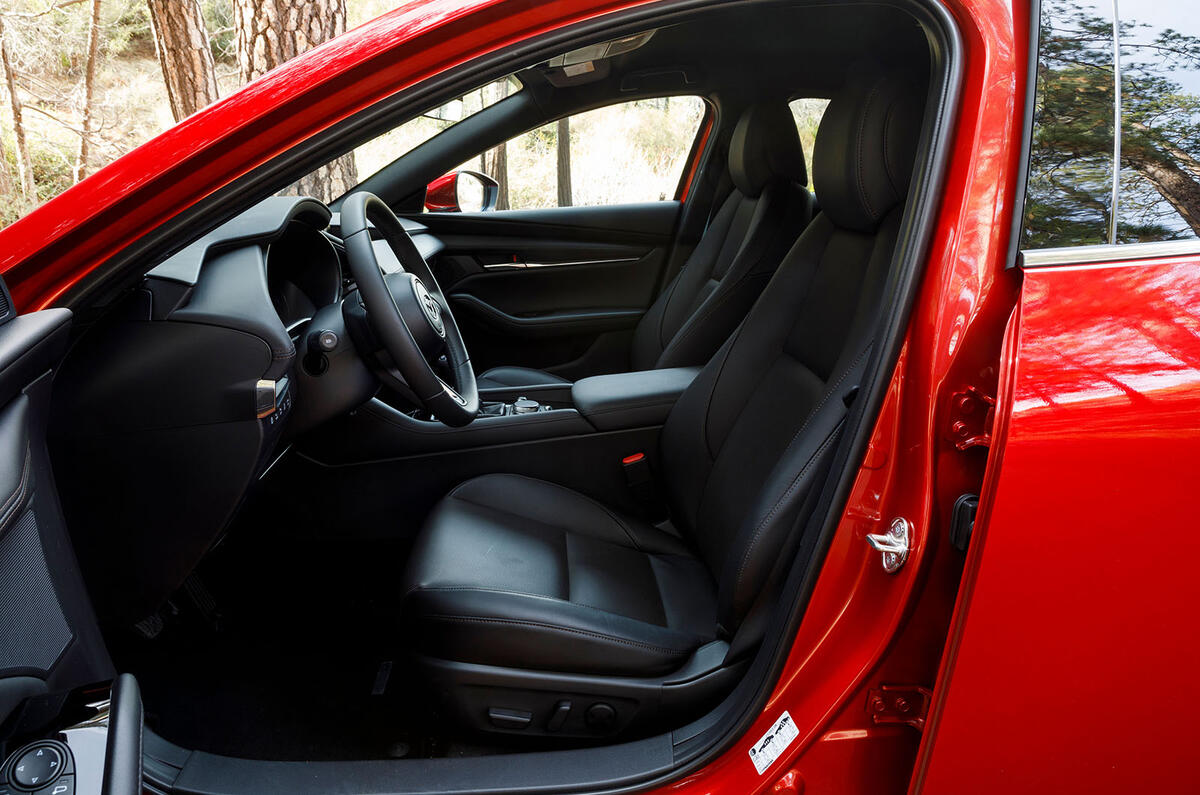 Mazda 3 2.0 Skyactiv-G 2019 first drive review - cabin