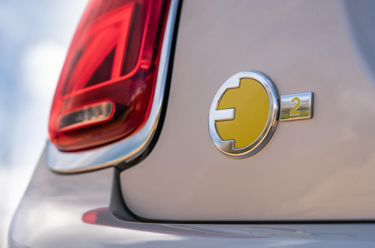 Mini Electric 2020 : premier bilan de la conduite au Royaume-Uni - feux arrière