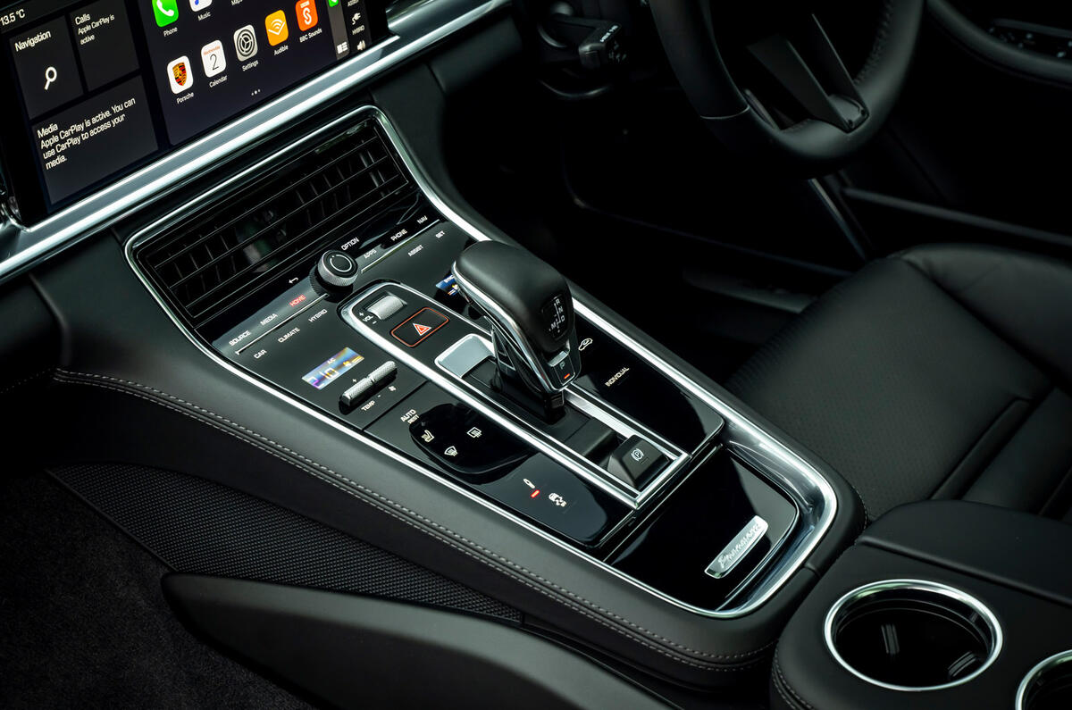 9 Porsche Panamera 4 ehybrid sport turismo 2022 UK review centre console