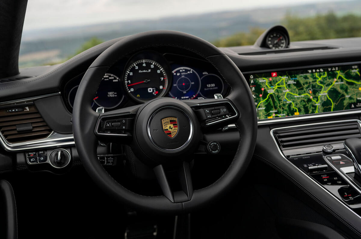 Porsche Panamera Turbo S Sport Turismo 2020 first drive review - steering wheel