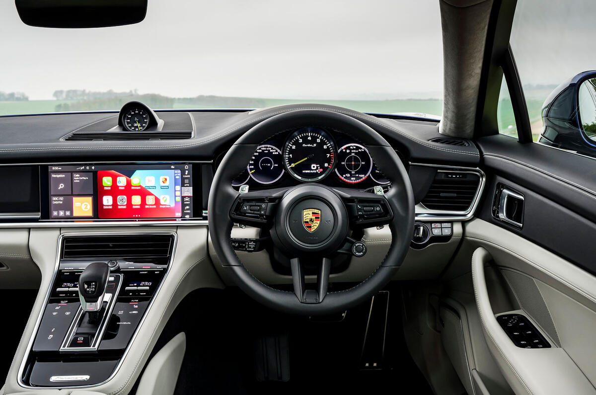 9 Porsche Panamera Turbo S E Hybrid ST 2021 UK FD dashboard