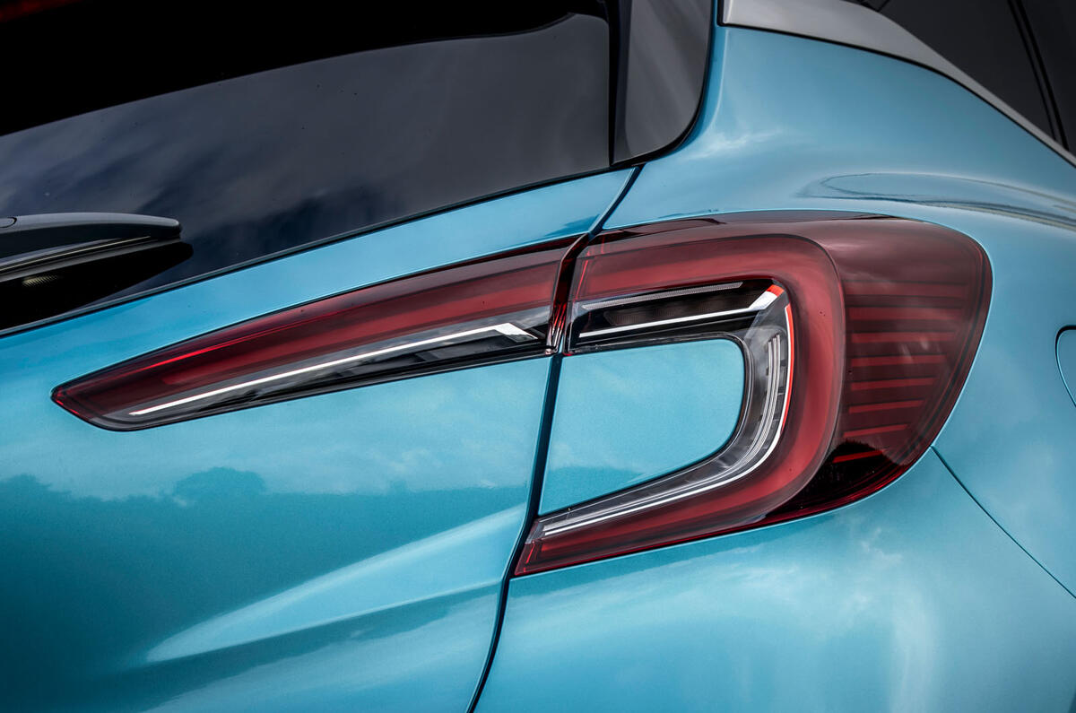 Renault Captur E-Tech PHEV 2020 UK first drive review - rear lights