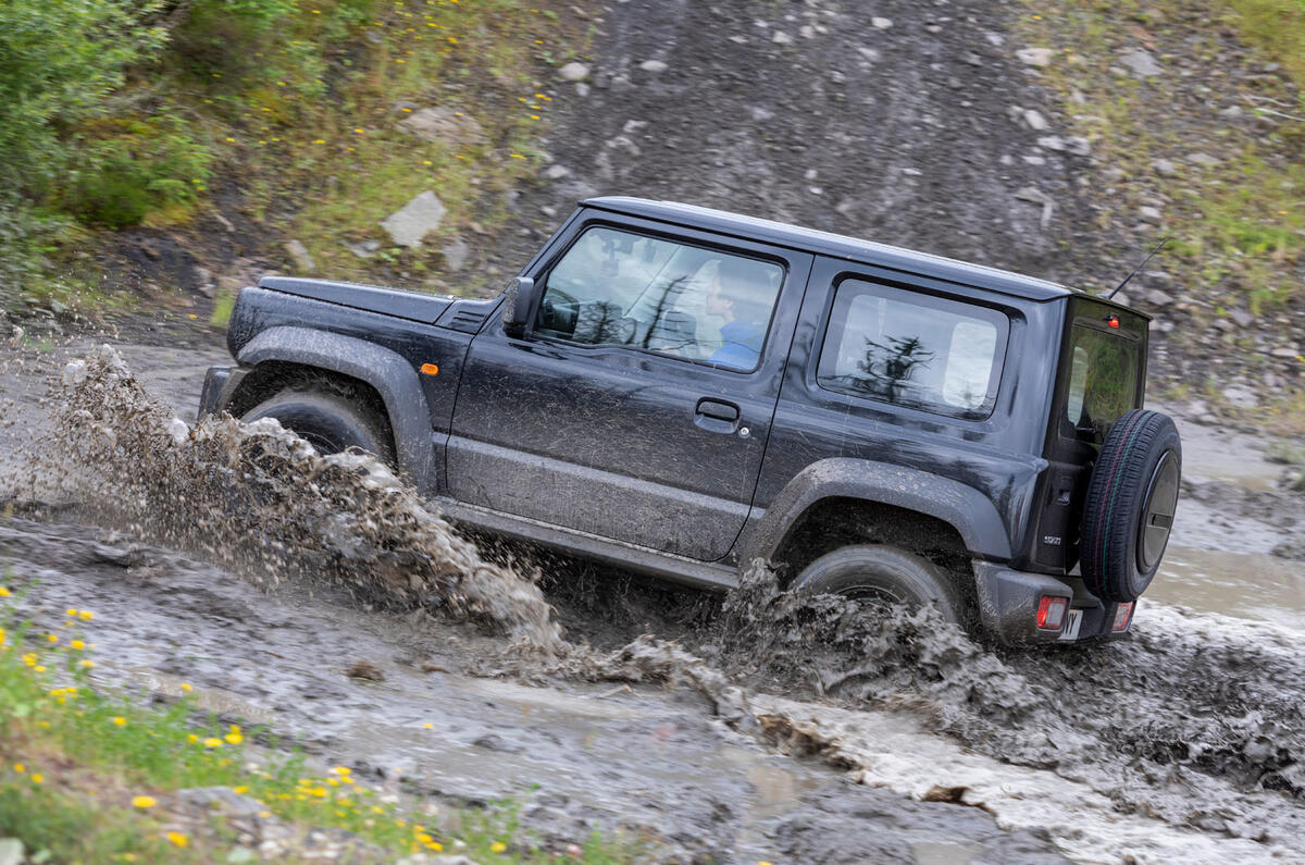 9 Suzuki Jimny Commercial 2021 FD profondeur