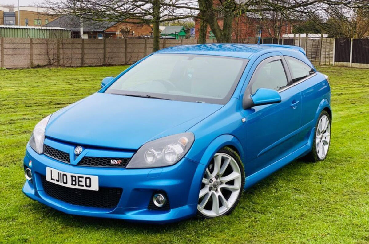 Vauxhall Astra VXR - static front